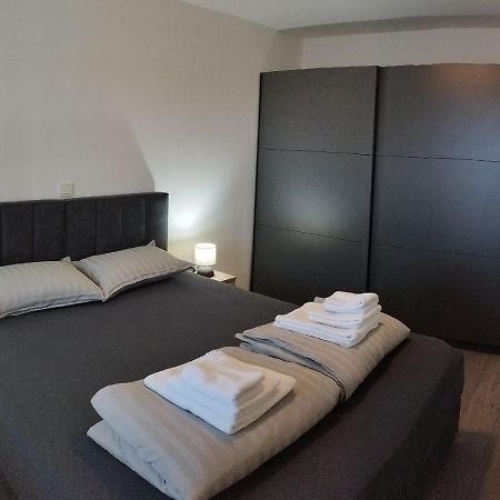 Apartment Luka พูลา ภายนอก รูปภาพ