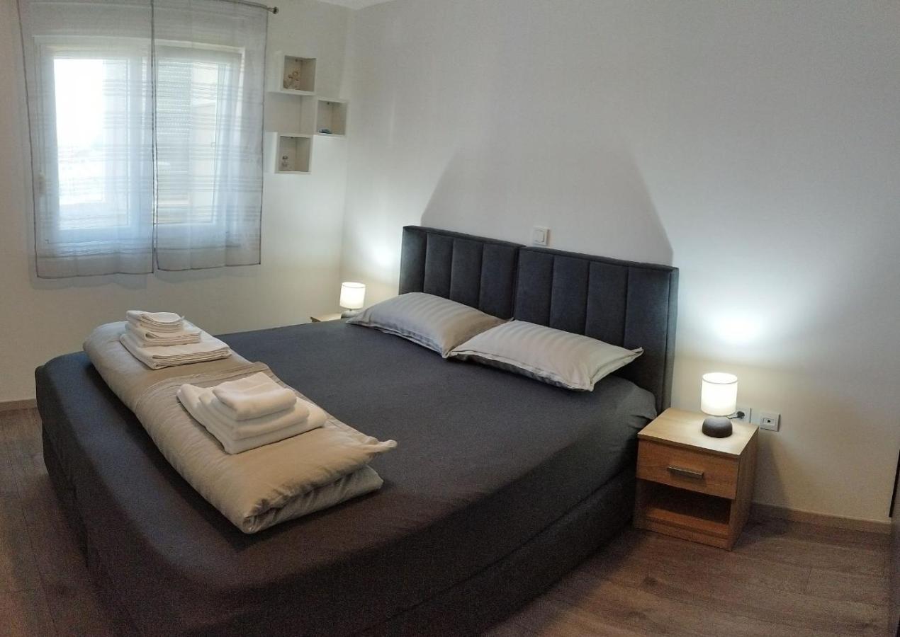 Apartment Luka พูลา ภายนอก รูปภาพ